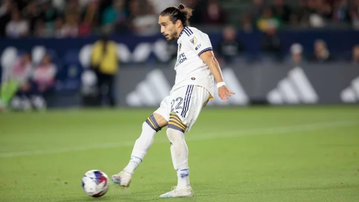 LA Galaxy's Martin Caceres ruled out for up to 5 months