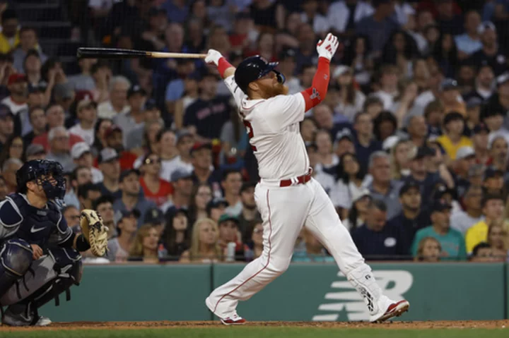 Justin Turner's grand slam, six RBIs power Red Sox to a 15-5 rout of rival Yankees
