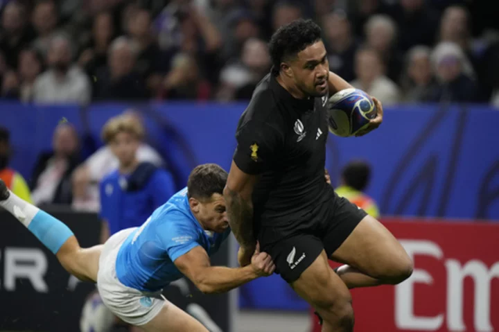 New Zealand picks Fainga'anuku and big hitters to face unchanged Ireland in quarterfinal