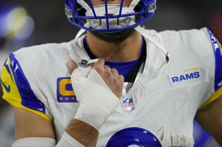 Matthew Stafford's injured thumb could be a major blow to Rams' faint hopes of contending this year