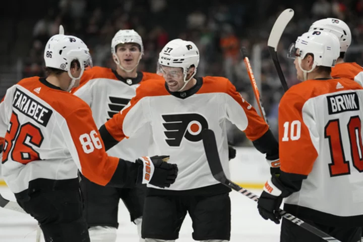 Sanheim leads Flyers past Ducks 6-3 despite hat trick from rookie Leo Carlsson