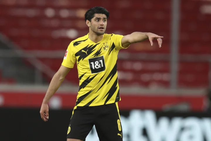 Brighton signs Germany midfielder Mahmoud Dahoud from Dortmund on a free transfer
