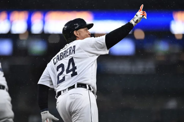 Cabrera hits 511th homer as Tigers lead Royals 4-0 in a game suspended until Thursday by rain