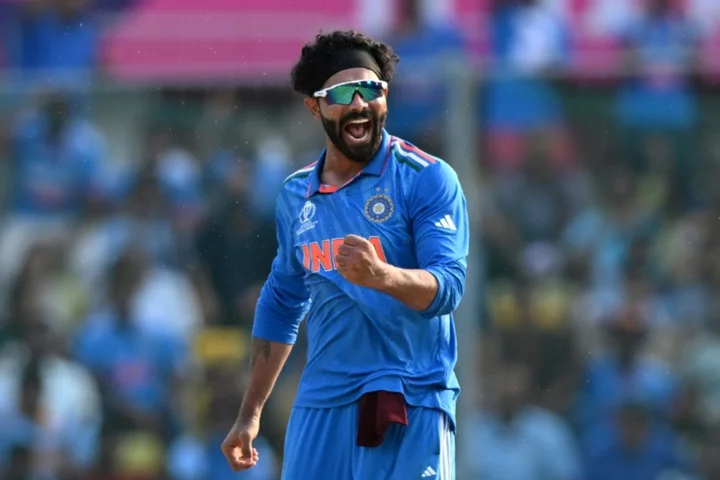 Jadeja helps India dismiss Australia for 199 in World Cup