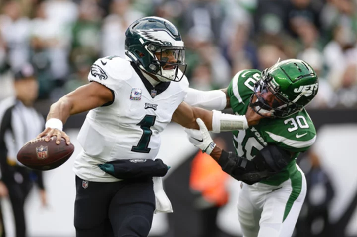 Hurts' Eagles and Tagovailoa's Dolphins square off in matchup of 5-1 squads