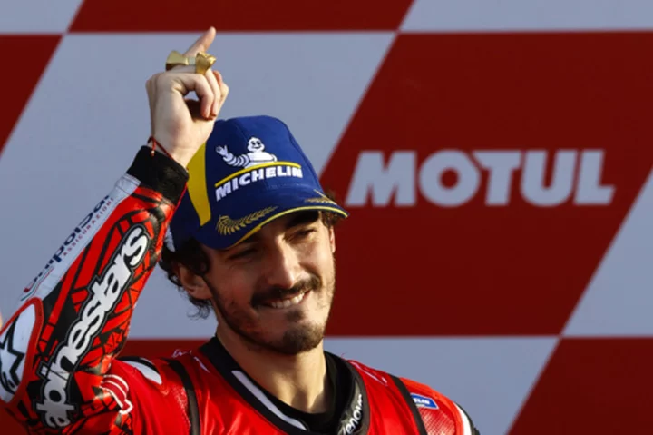 Bagnaia wins Valencia race to clinch his 2nd straight MotoGP title