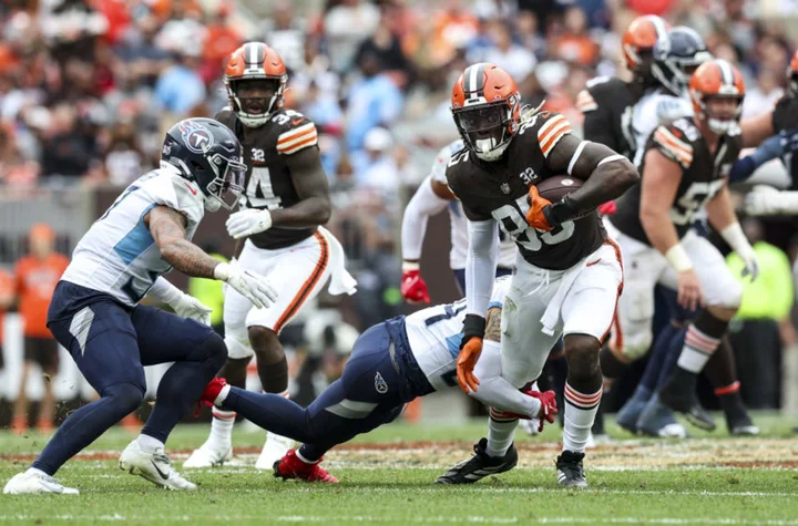 Scary accident at home has Browns TE David Njoku questionable vs. Ravens