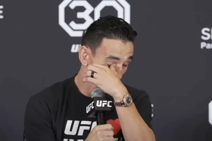 UFC star Max Holloway breaks down in tears while discussing Hawaii wildfires