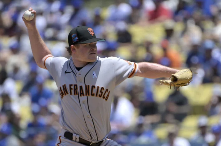 Giants pitcher calls out Dodgers fans for booing after injuries