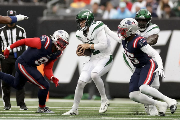 Jets are sticking with Zach Wilson despite the quarterback's struggles