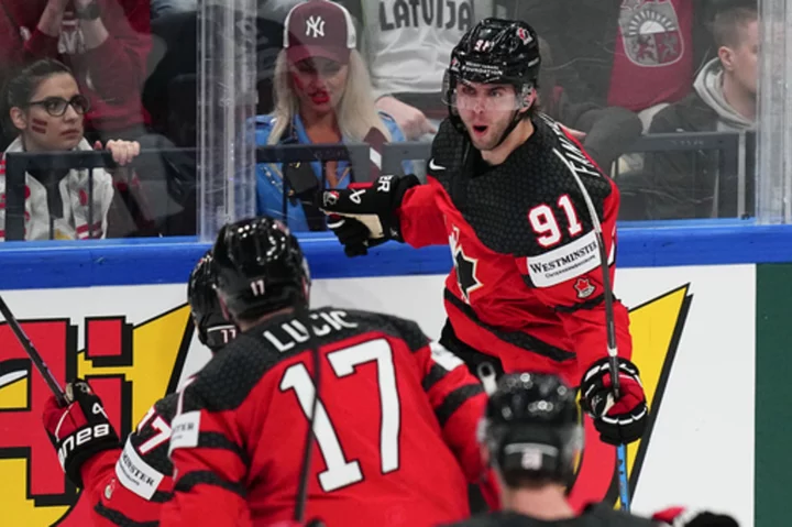 18-year-old Adam Fantilli scores as Canada advances to final of ice hockey worlds