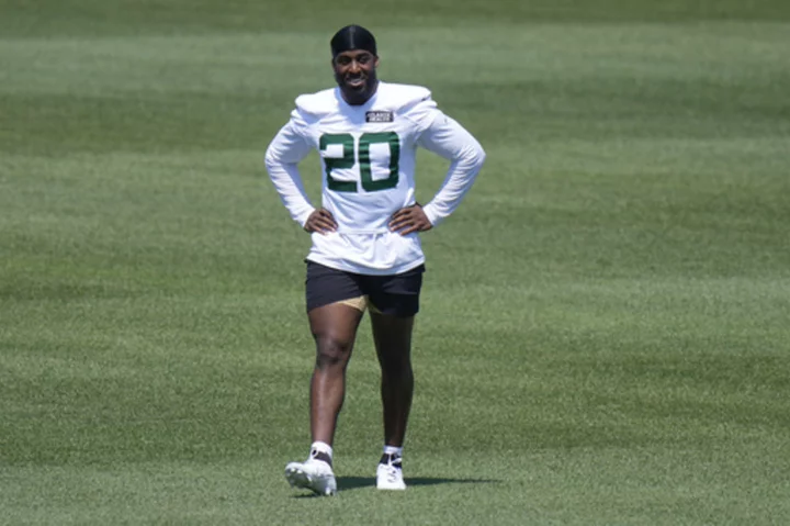 Jets' Breece Hall working way back after knee injury cut short promising rookie season
