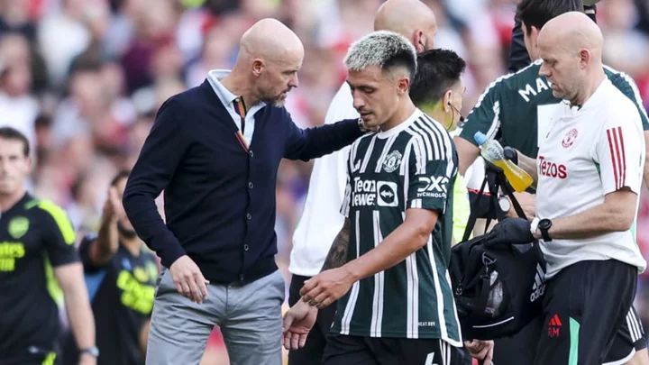 Erik ten Hag gives Lisandro Martinez injury update