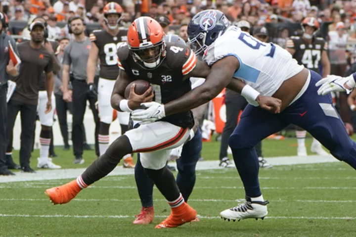 Browns QB Deshaun Watson sitting out with shoulder injury, rookie Thompson Robinson starts vs Ravens