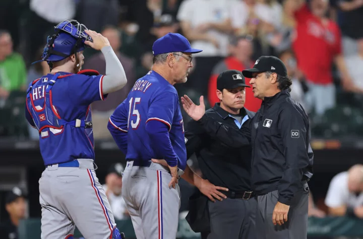 Ump show: Rangers' Bruce Bochy goes scorched earth over awful overturned call