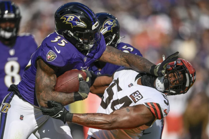 Ravens visiting struggling Chargers, look to continue 30-point scoring streak
