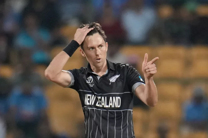 New Zealand wins the toss, sends Sri Lanka in to bat in must-win game at the Cricket World Cup