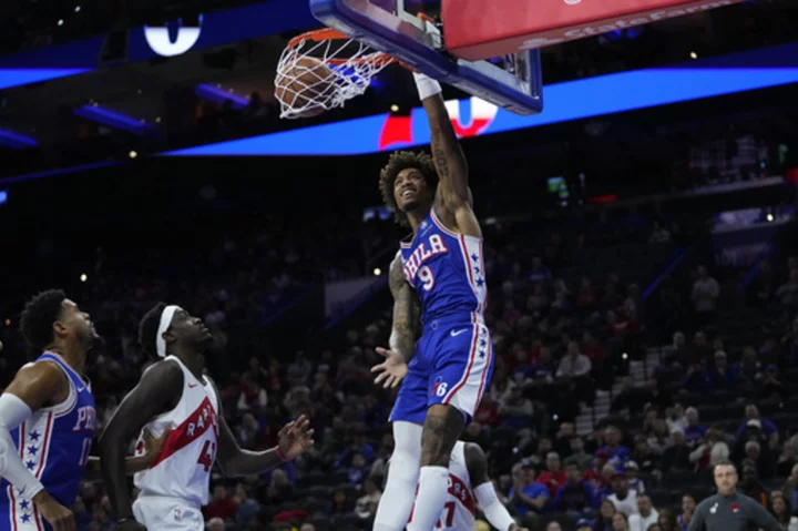 76ers guard Kelly Oubre Jr. returns to team's practice facility 3 days after being struck by car