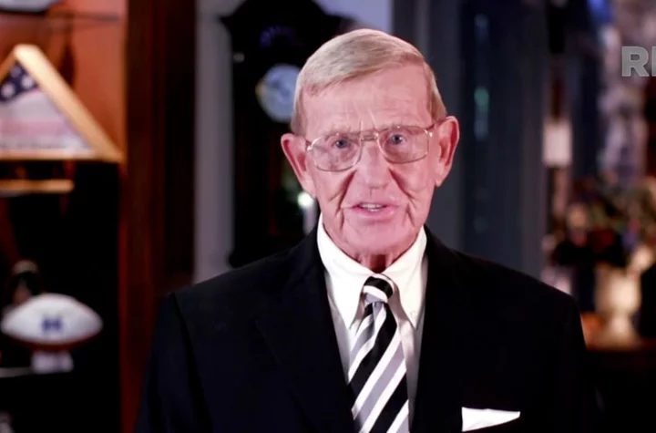 Lou Holtz absolutely blasted Ryan Day and Ohio State before Notre Dame game