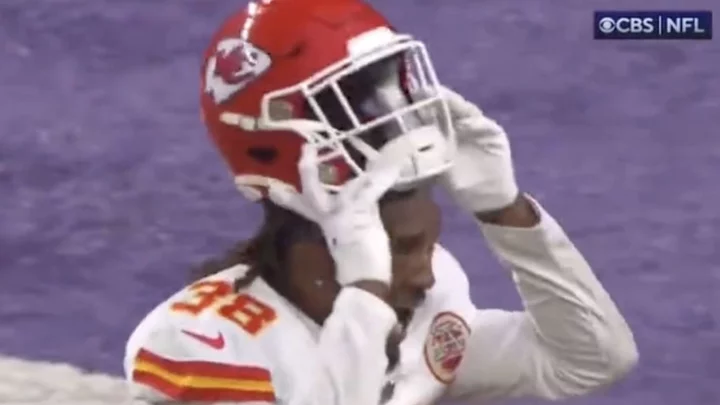 Officials Somehow Didn't Flag L'Jarius Sneed for Taking His Helmet Off After Controversial Call in Vikings-Chiefs