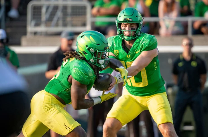 Oregon gets brutal injury update that could hinder offense