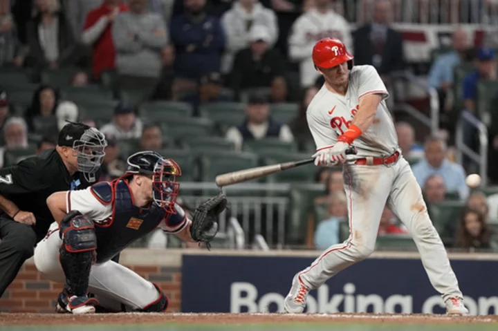 Braves catcher Sean Murphy called for interference that brings home Phillies run in Game 1 of NLDS