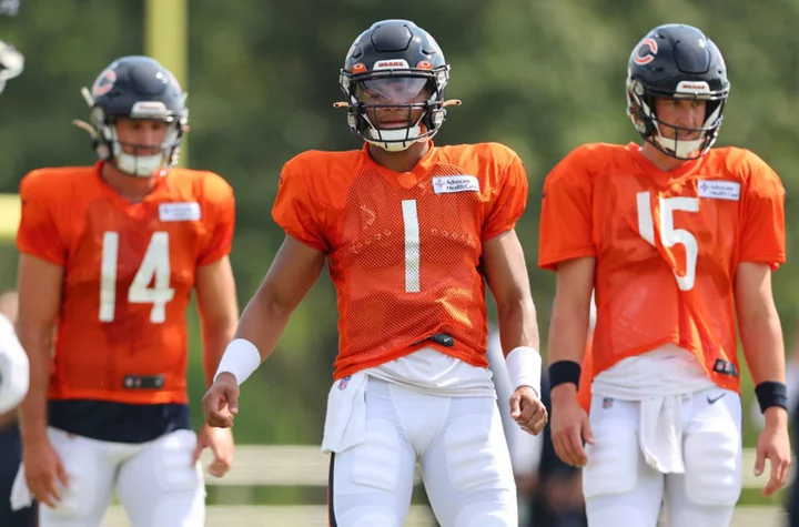 NFL Rumors: Bears repair broken locker room by signing worst QB in football