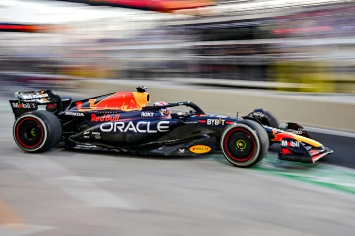 Verstappen tops Qatar GP practice in windy and hot conditions