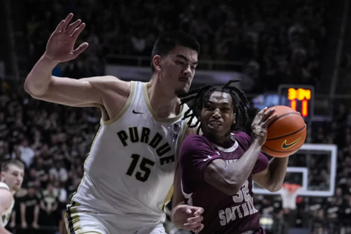 Braden Smith flirts with triple-double again as No. 1 Purdue routs Texas Southern 99-67