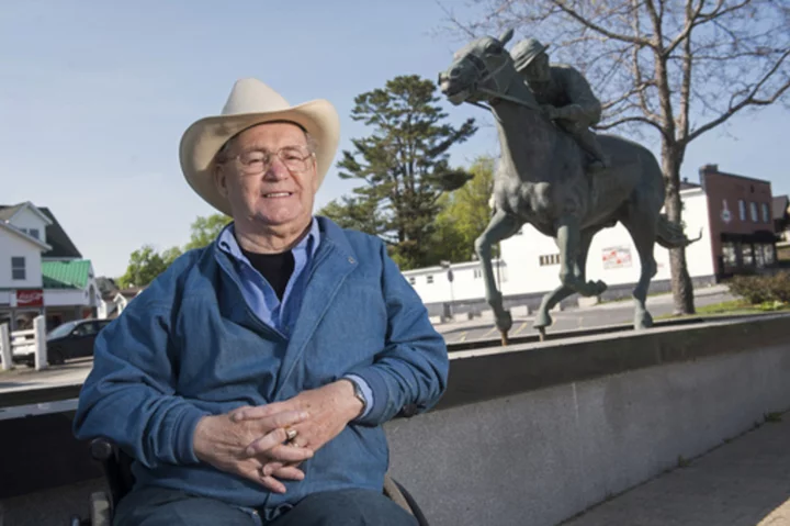 Secretariat's jockey Ron Turcotte remembers Triple Crown winner who 'could fly' on 50th anniversary