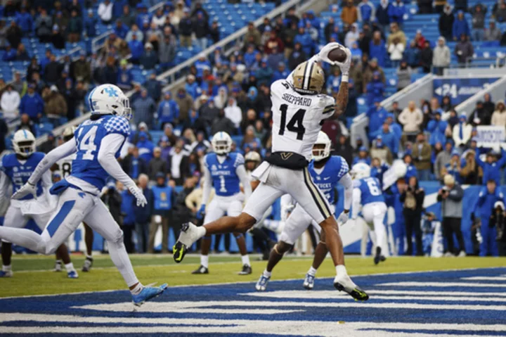 Hawaii heads to Vanderbilt as both teams open their seasons in a stadium under construction