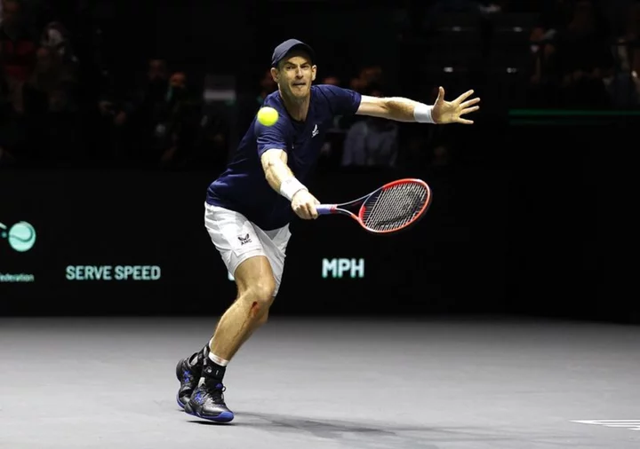 Tennis-Murray bows out of Paris Masters in first round