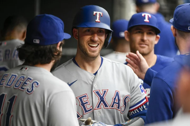 Rangers have 4-run 9th inning, stop 8-game losing streak with 6-2 victory over Twins
