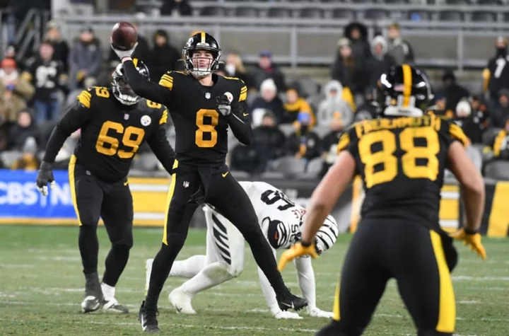 Kenny Pickett good to go for Steelers but his safety blanket isn’t
