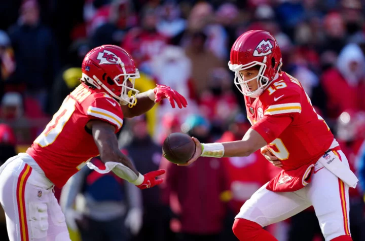Chiefs training camp brings great news on key weapon for Patrick Mahomes