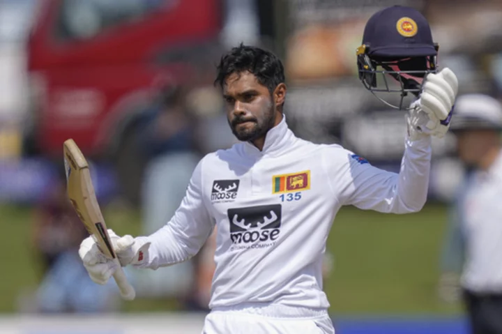 De Silva’s hundred helps Sri Lanka to 312 in the first cricket test against Pakistan