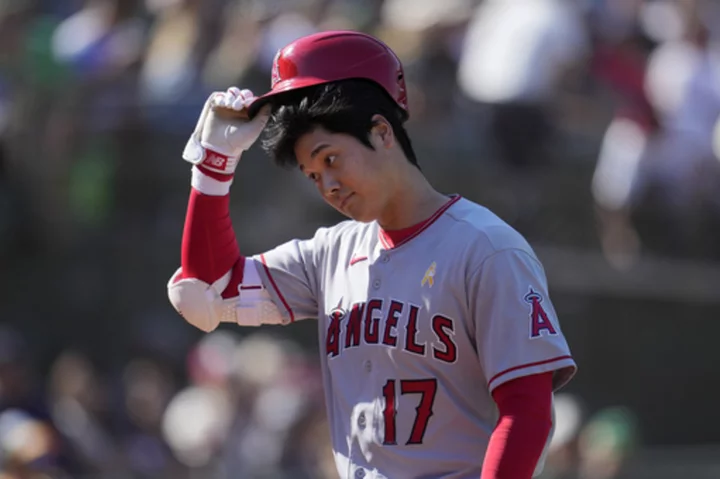 Angels slugger Shohei Ohtani scratched because of right oblique injury