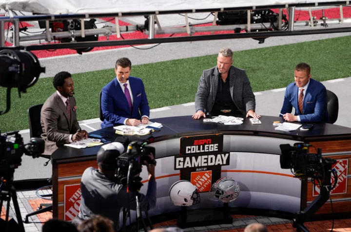 Where is College GameDay this week? Week 9 schedule, location, TV and guest picker