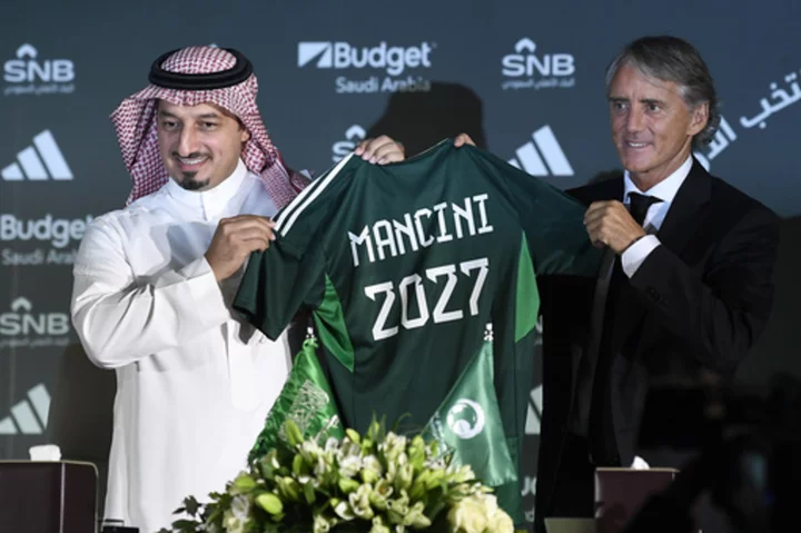 New Saudi coach Roberto Mancini counting on influx of top stars to help national team players