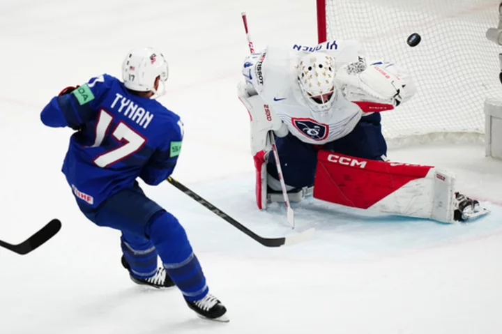 US routs France 9-0 to stay perfect at ice hockey worlds