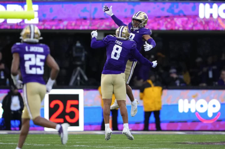 No. 4 Washington finishes perfect regular season with 24-21 win over Washington State in Apple Cup