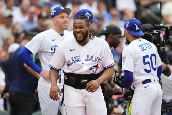 Vladimir Guerrero joins Vladimir Sr. as first father-son Home Run Derby winner