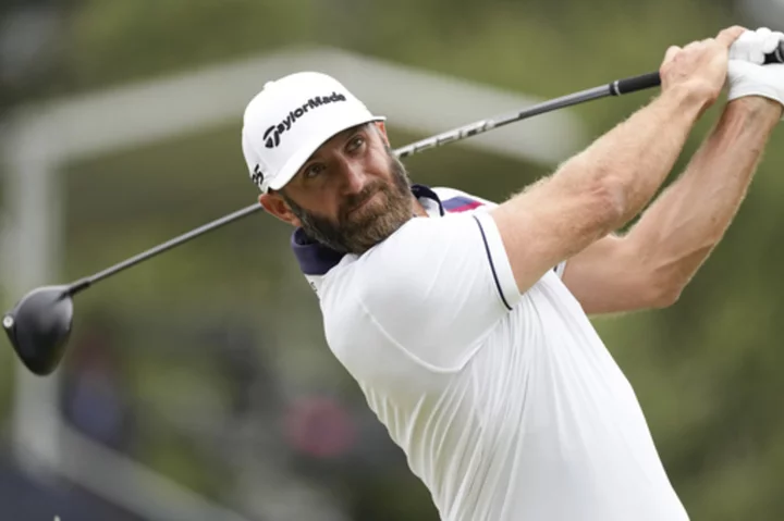 Dustin Johnson makes a crazy 8 at the US Open but crawls back into contention