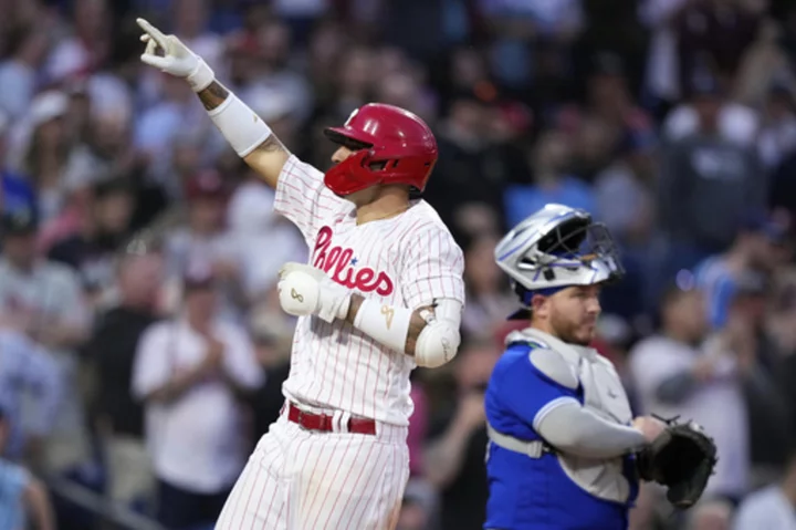 Castellanos powers Phillies to 8-4 win over Blue Jays