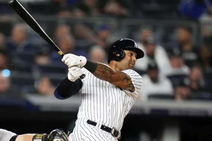 Hicks hits long-awaited first homer as Yankees top A's 7-2