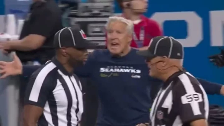 Pete Carroll Freaks Out While Referee Tells Geno Smith He's 'Talking to America'