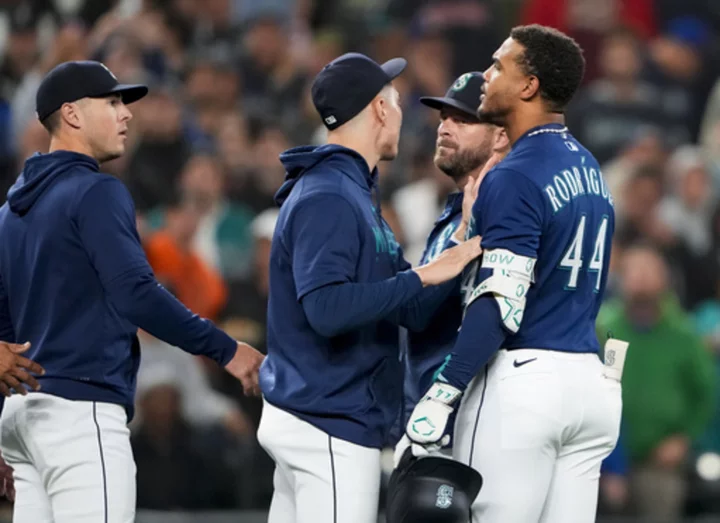 Astros' Neris shouts at Mariners' Rodríguez after strikeout, causing benches to empty