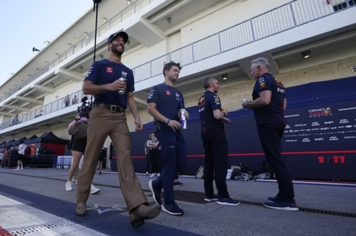 Ricciardo back on track and grinning again at Formula One's U.S. Grand Prix