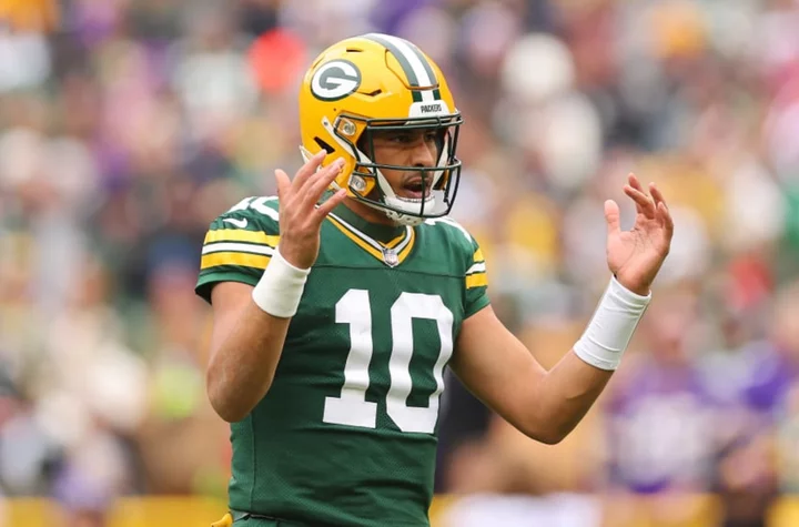 129-second video of dropped passes vs Vikings is pure torture for Packers fans and Jordan Love haters