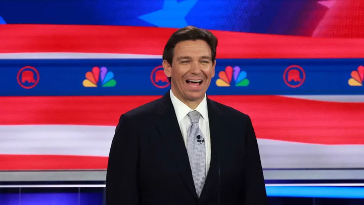 Ron DeSantis Stuck His Tongue Out During Final Smile of Republican Presidential Debate